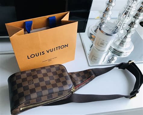 louis vuitton damier cross body bag